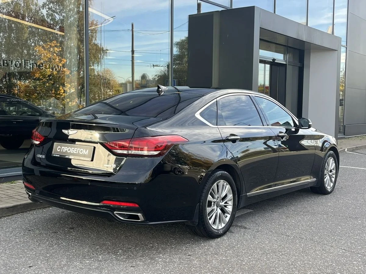 Hyundai Genesis