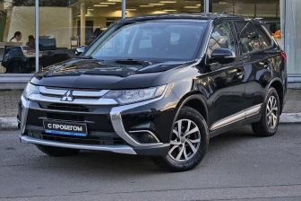 Продажа Mitsubishi Outlander 2017 в Санкт-Петербурге
