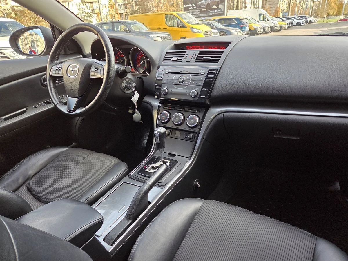 Mazda 6