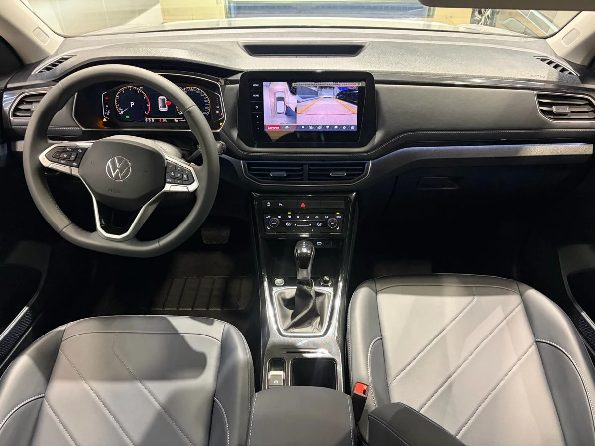 Volkswagen Tharu XR