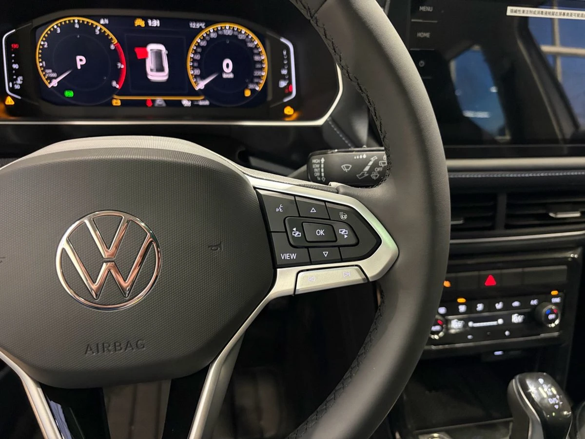 Volkswagen Tharu XR