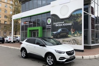 Купить Opel с пробегом в Санкт-Петербурге
