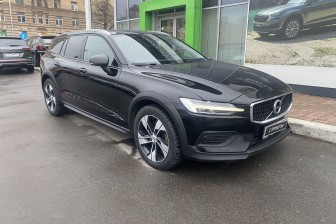 Продажа Volvo V60 Cross Country в Санкт-Петербурге