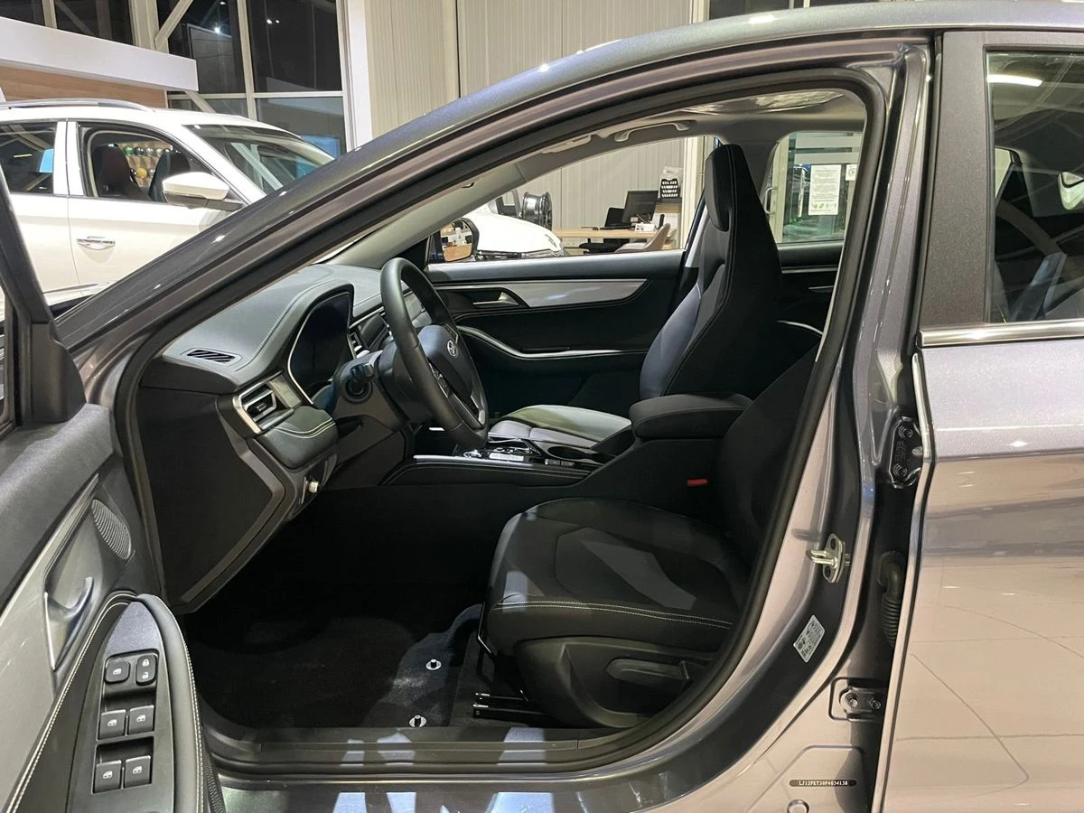 JAC J7
