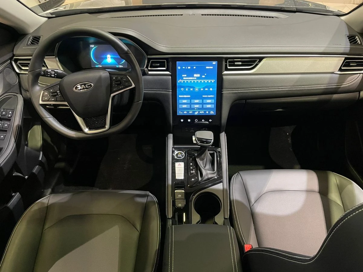 JAC J7