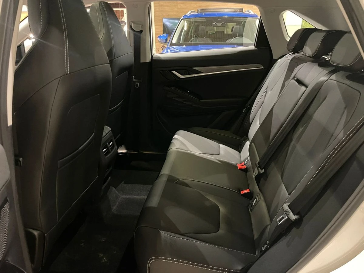 JAC JS6
