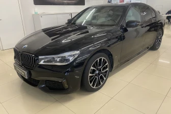 Купить BMW с пробегом в Санкт-Петербурге