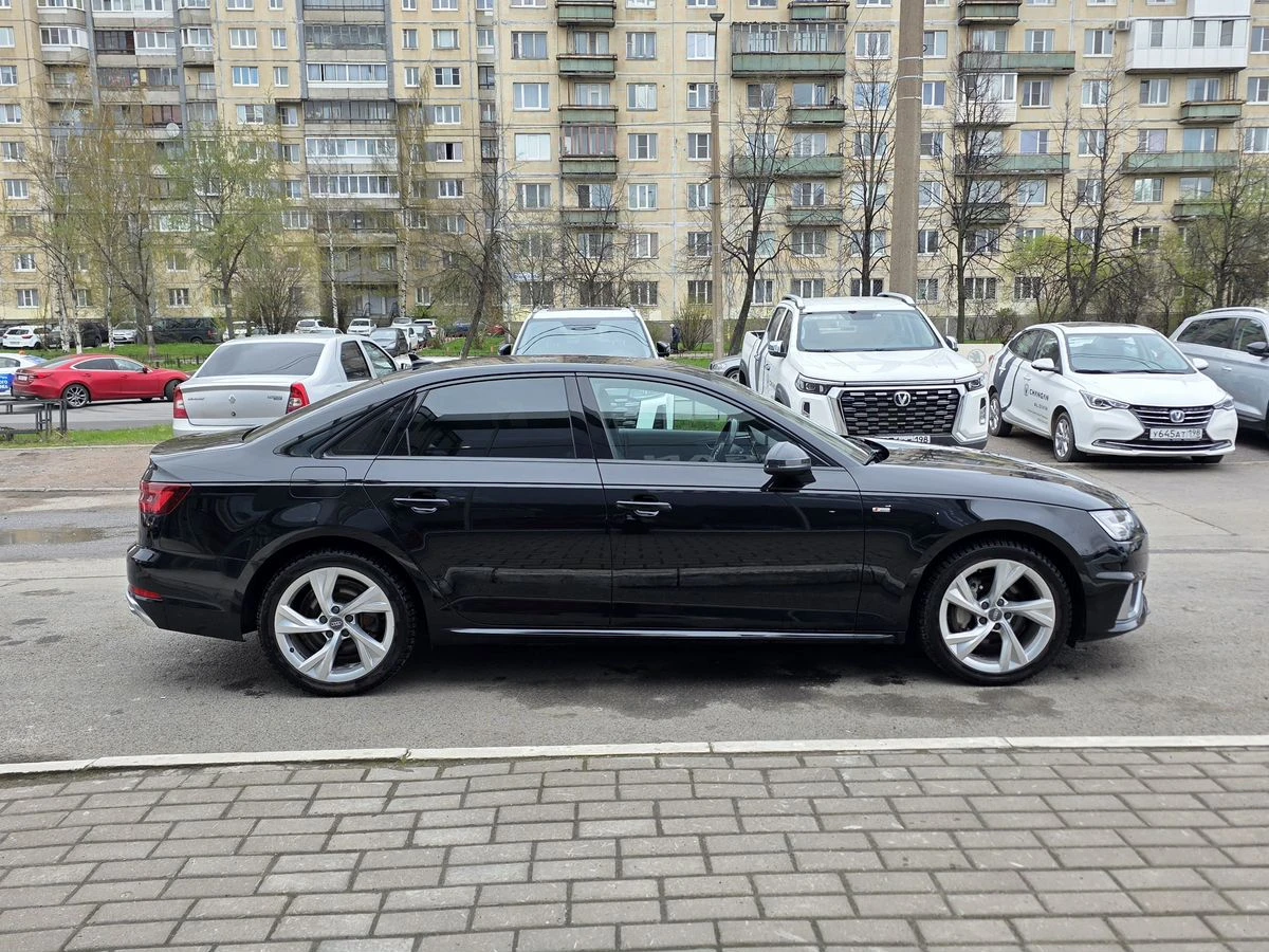 Audi A4