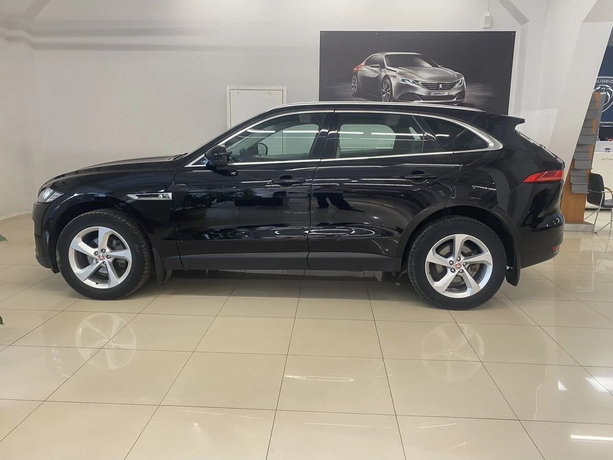 Jaguar F-Pace