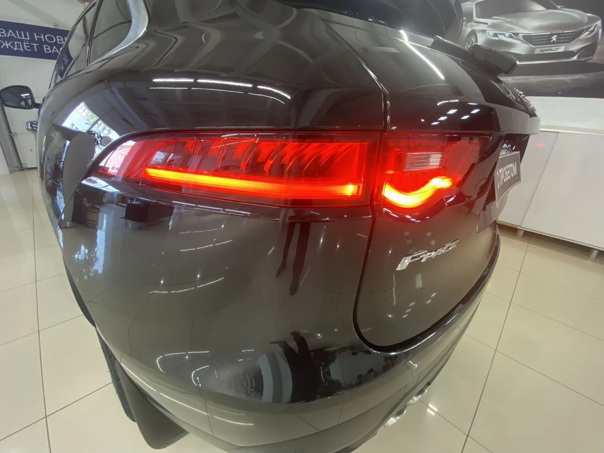 Jaguar F-Pace