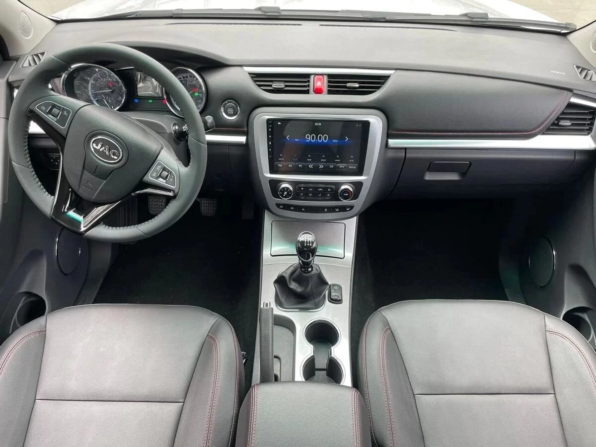 JAC T8