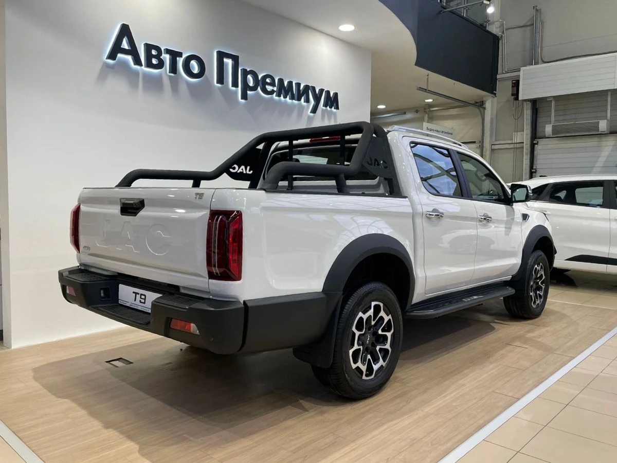 JAC T9