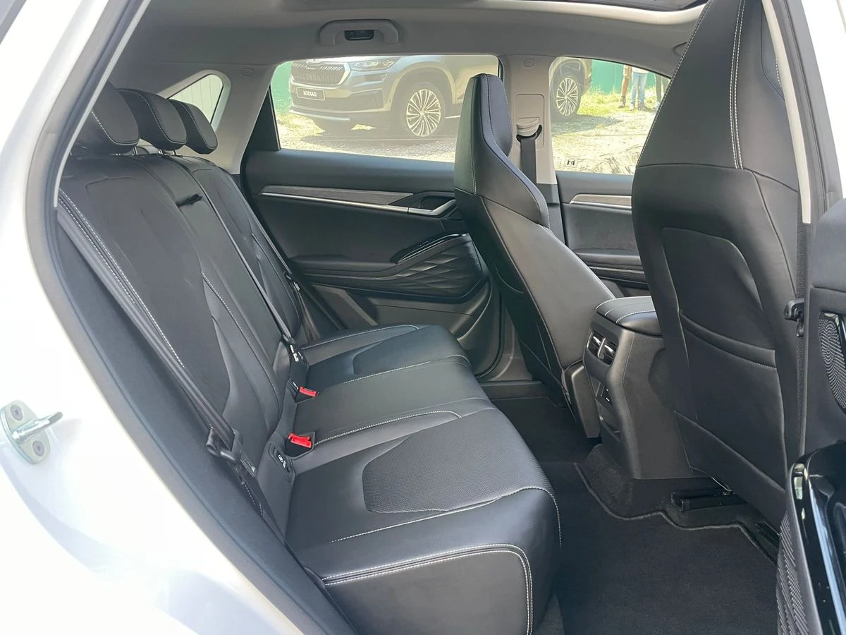 JAC JS6