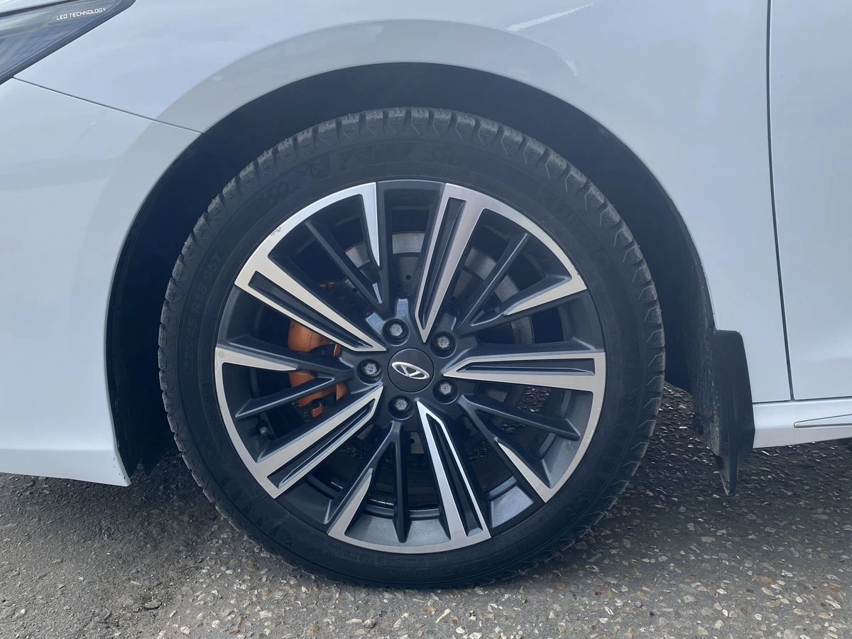 Chery Arrizo 8
