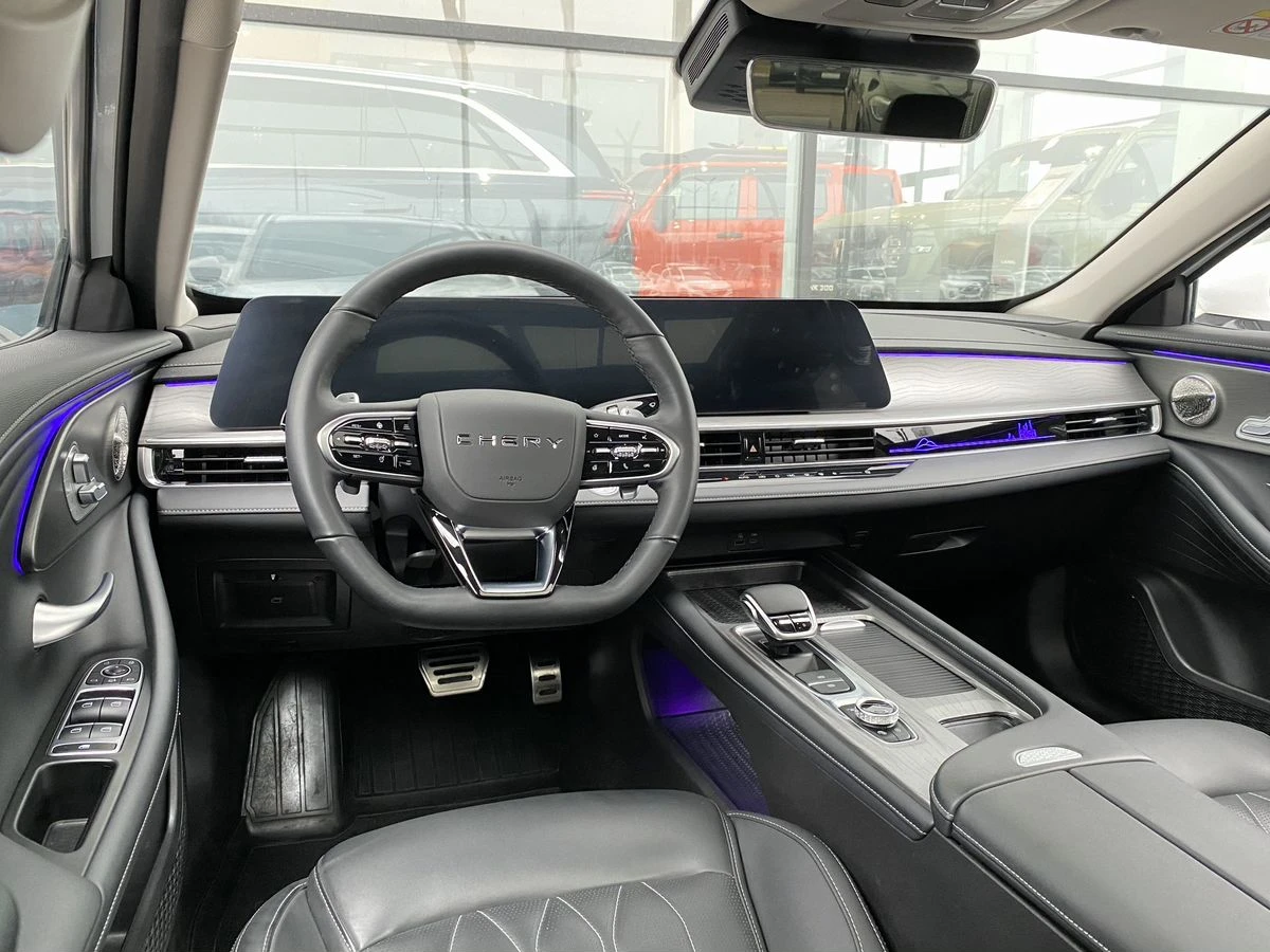 Chery Arrizo 8