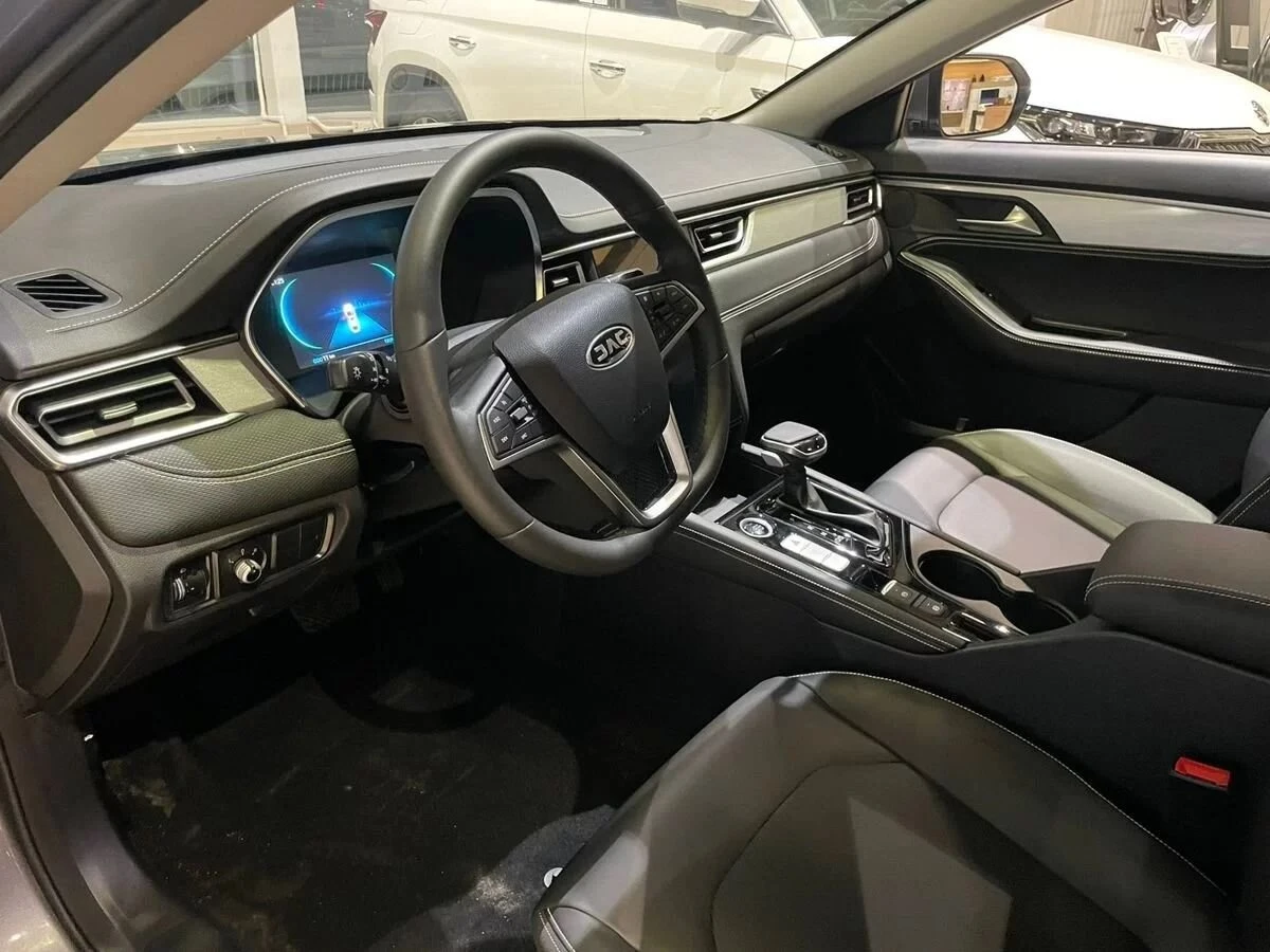 JAC J7
