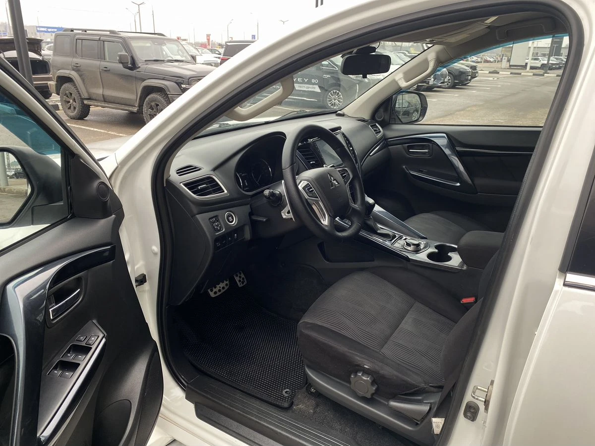 Mitsubishi Pajero Sport