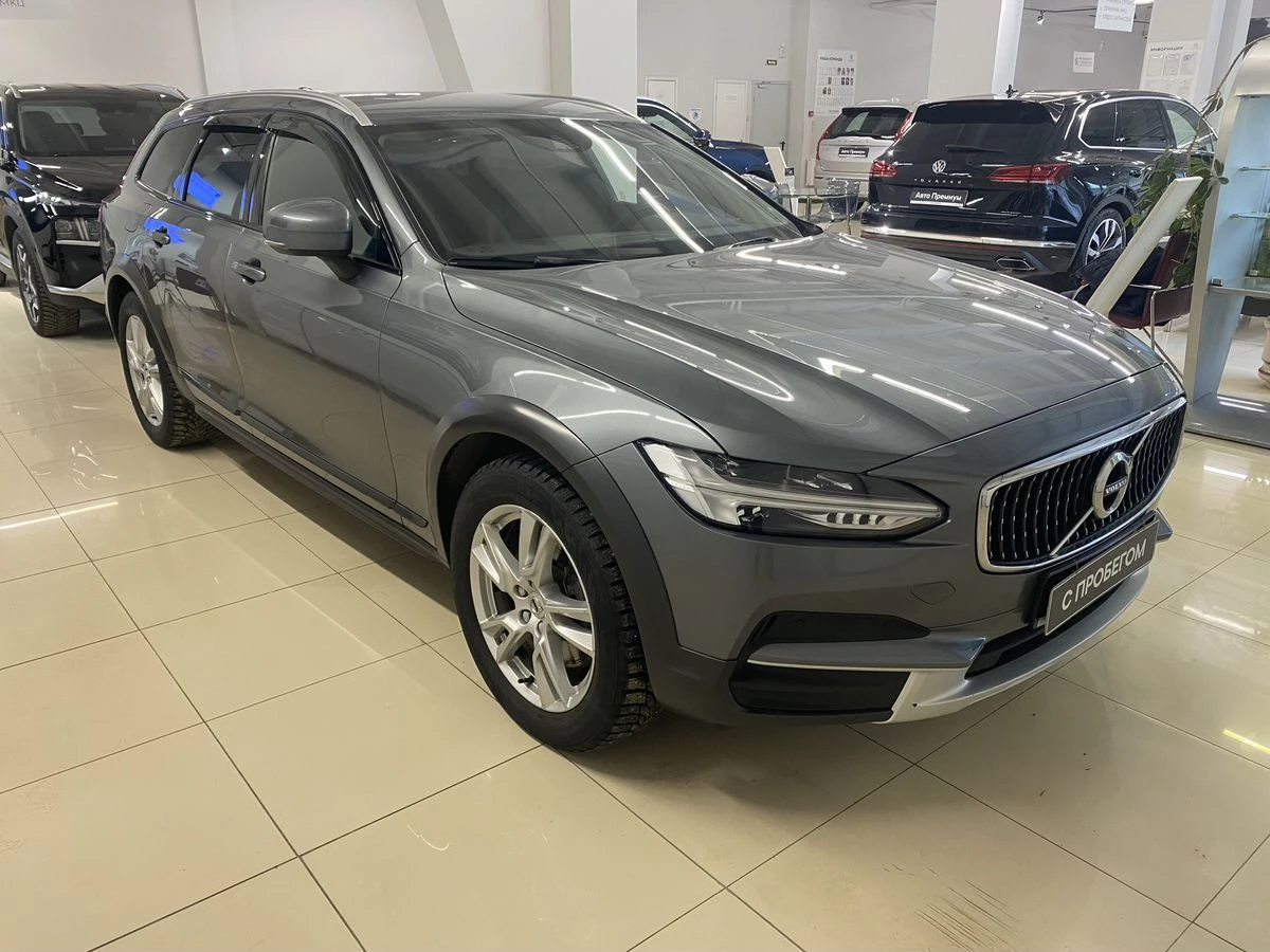 Volvo V90 Cross Country