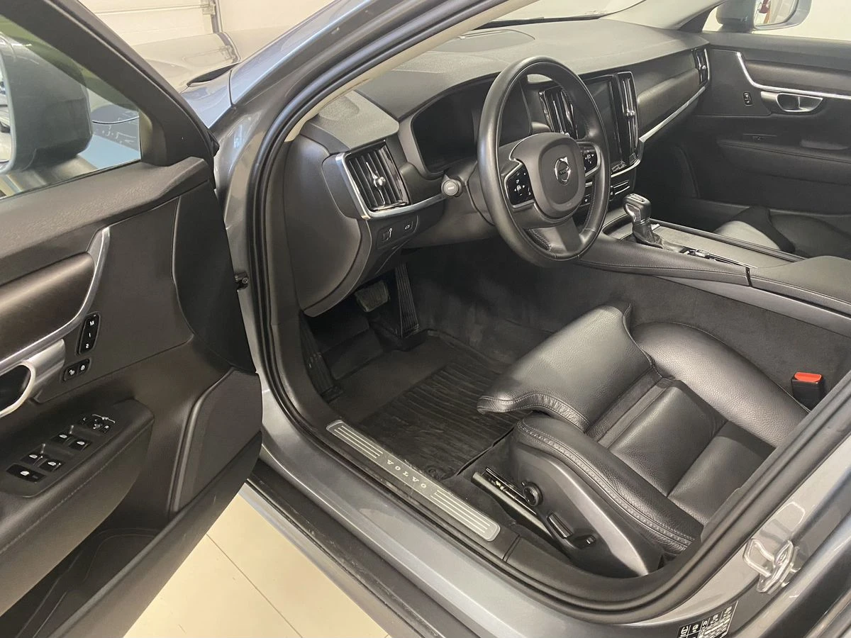 Volvo V90 Cross Country