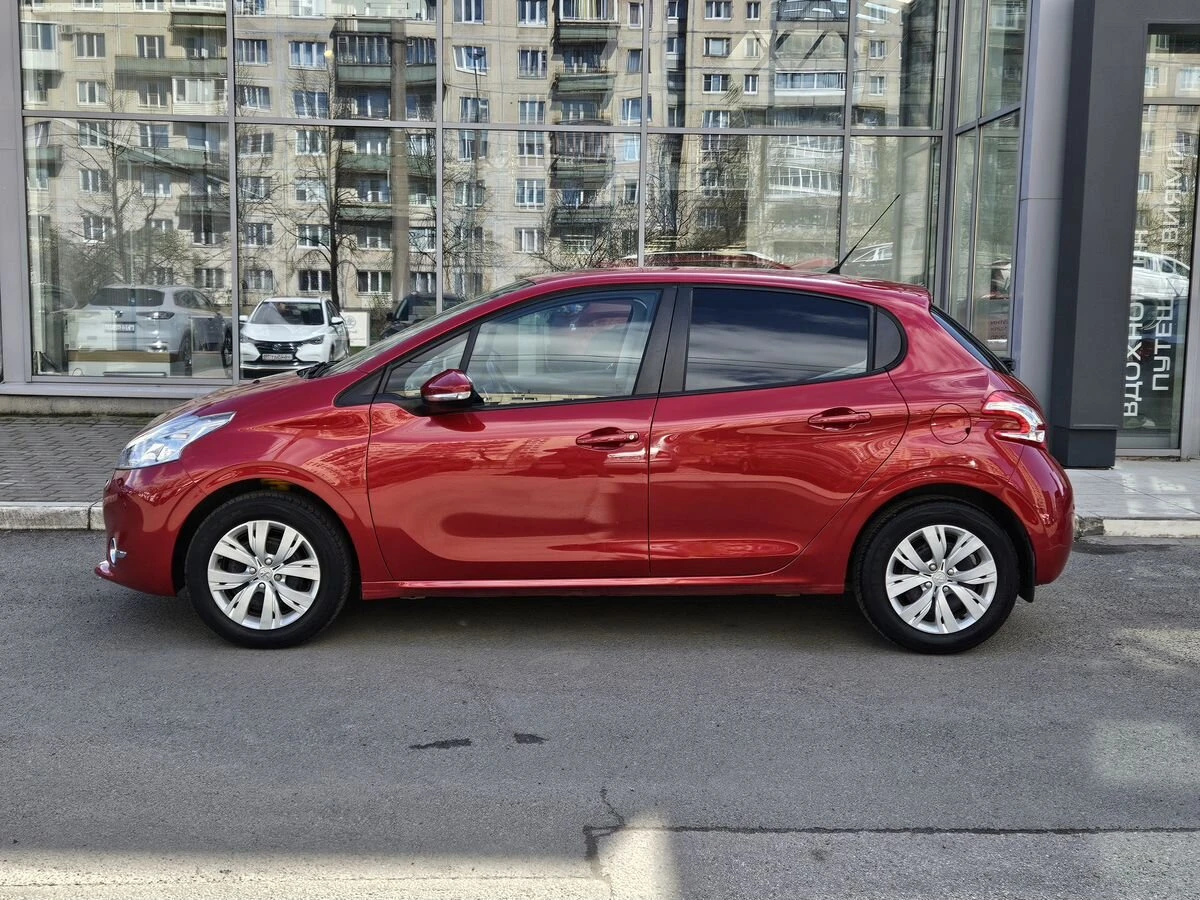 Peugeot 208