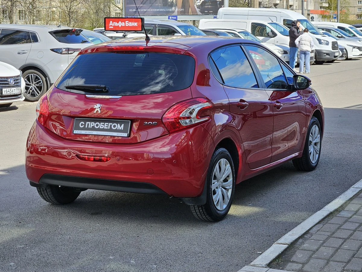 Peugeot 208