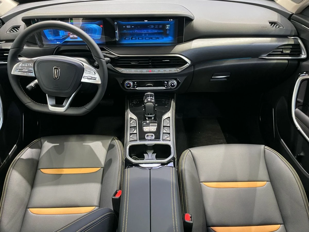 FAW Bestune T77