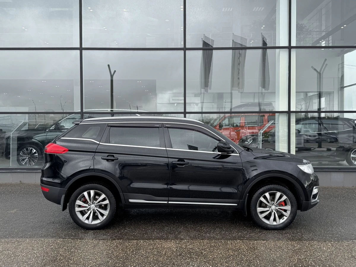Geely Atlas