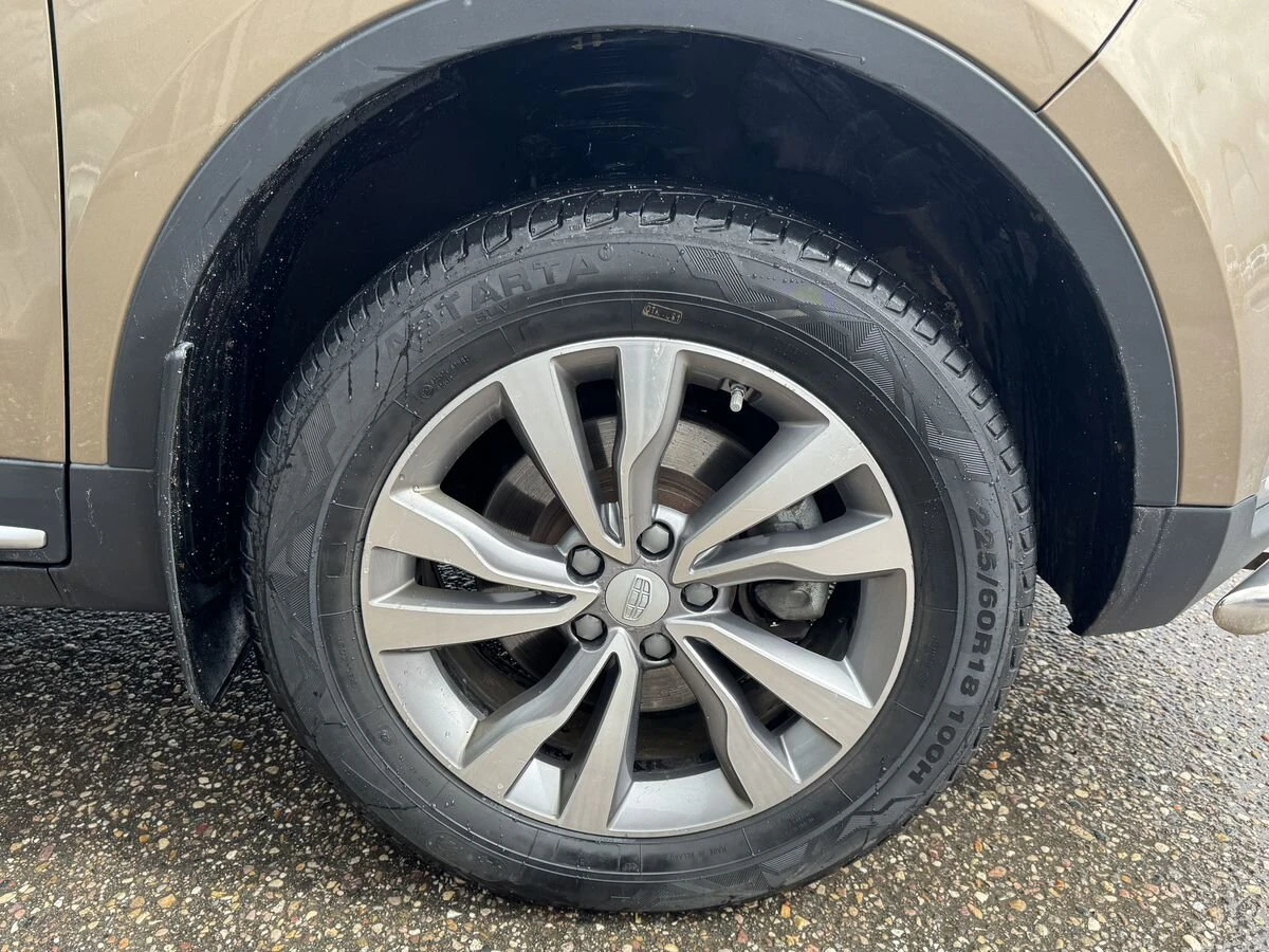 Geely Atlas