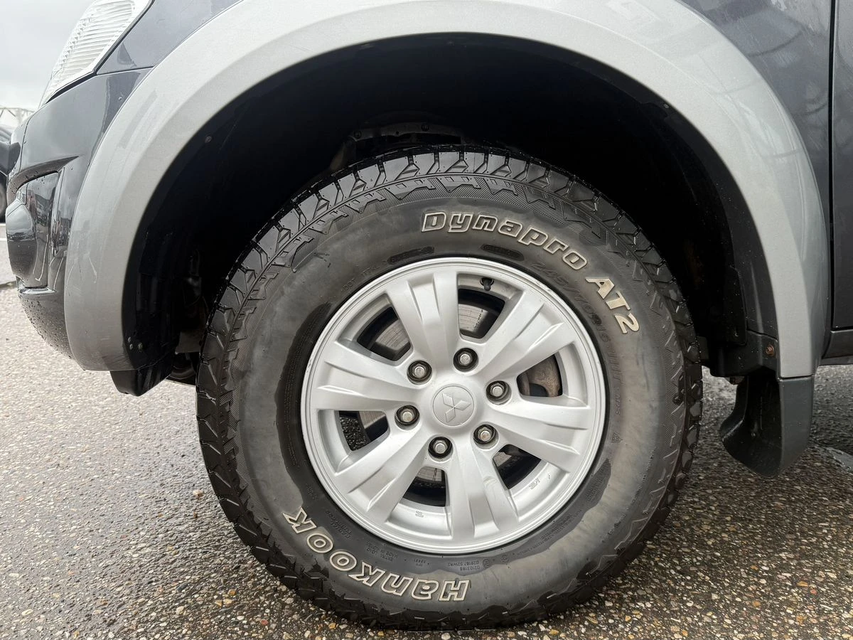Mitsubishi L200