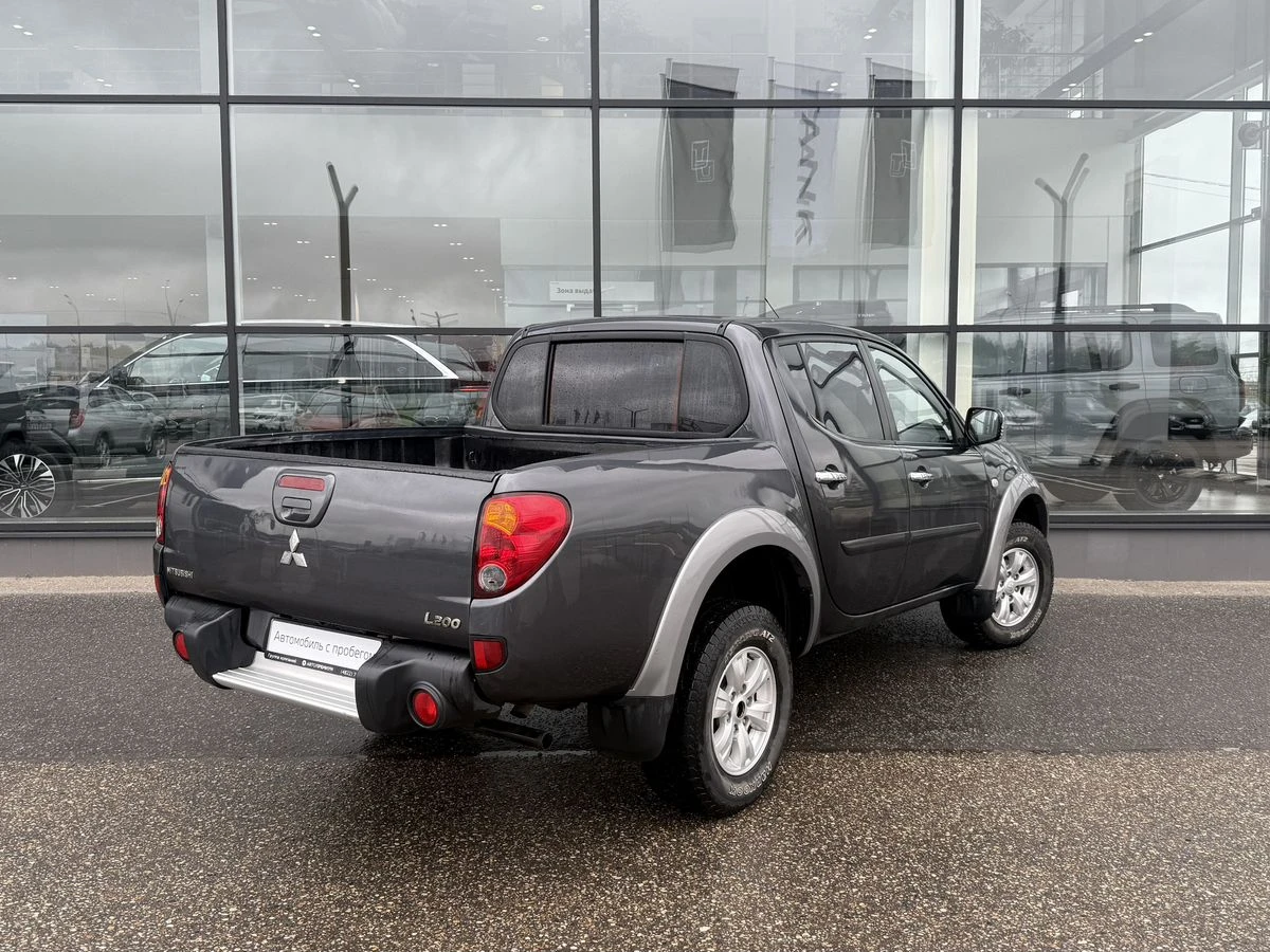 Mitsubishi L200