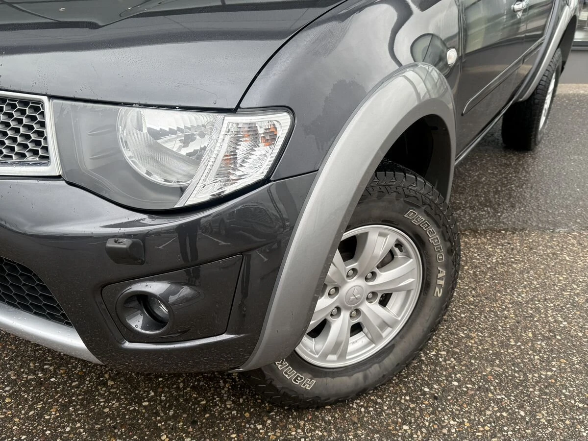 Mitsubishi L200