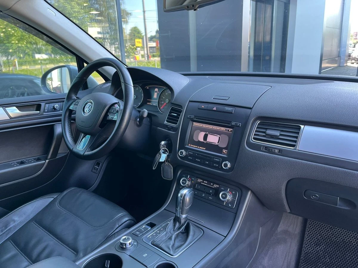 Volkswagen Touareg
