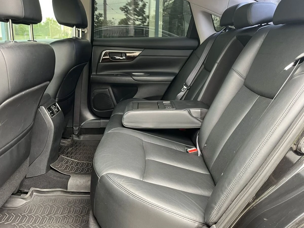 Nissan Teana
