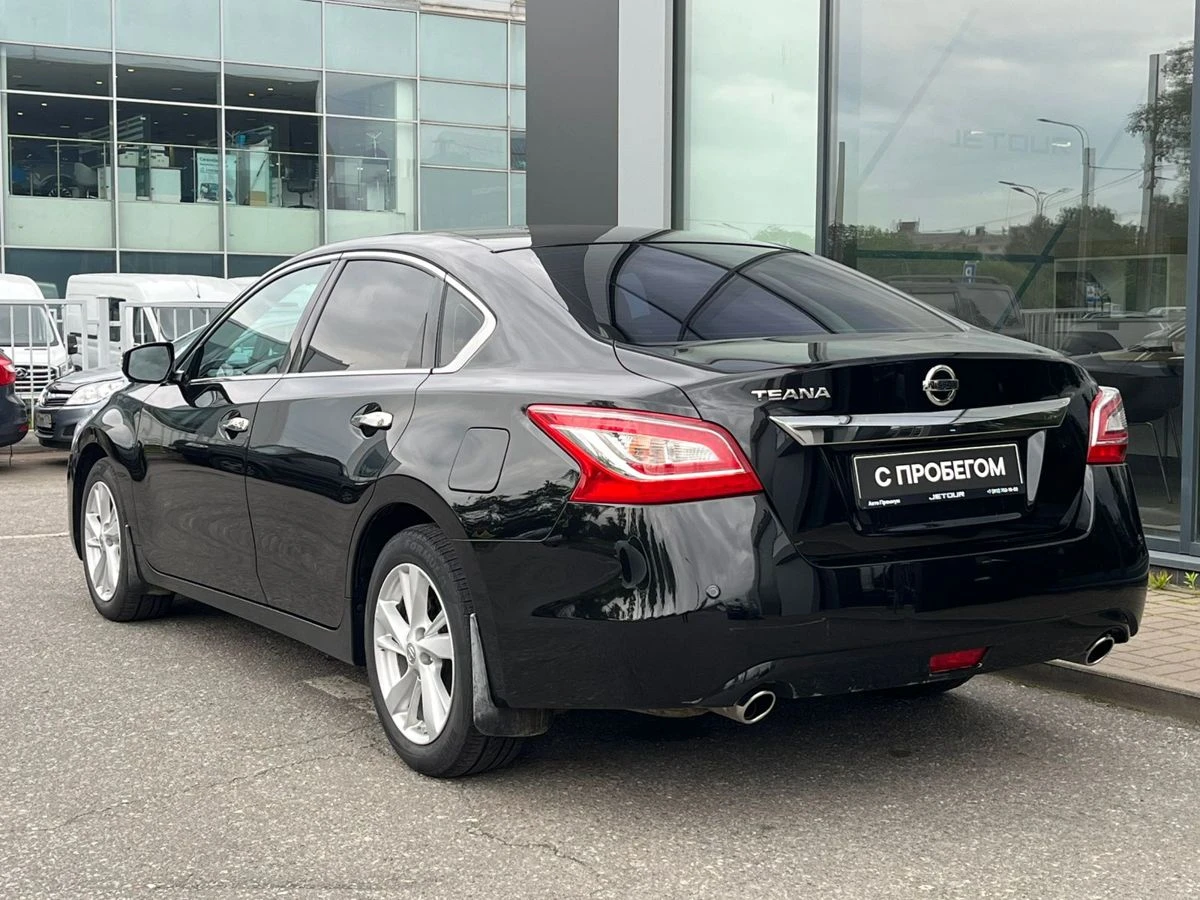Nissan Teana