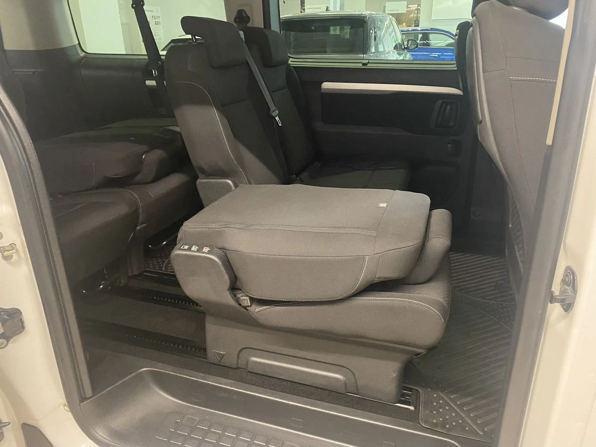 Peugeot Traveller