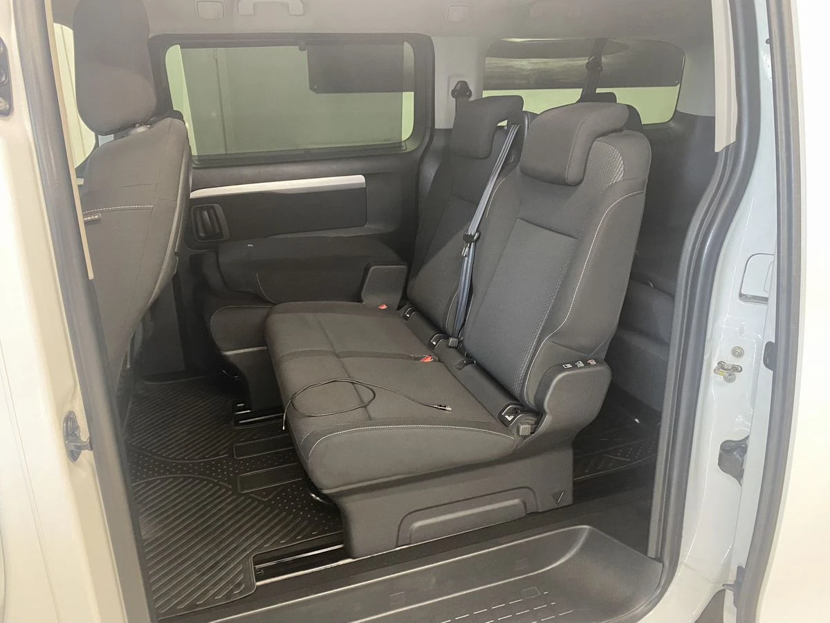 Peugeot Traveller