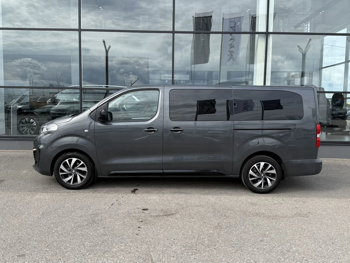 Peugeot Traveller