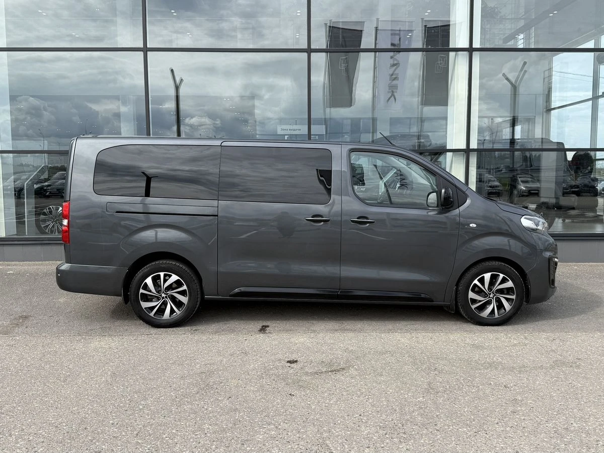 Peugeot Traveller