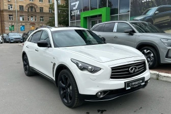 Купить Infiniti с пробегом в Санкт-Петербурге