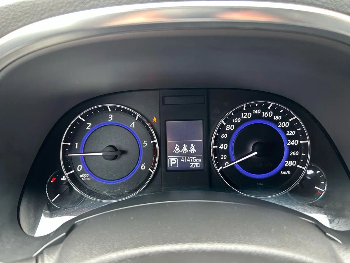 Infiniti QX70