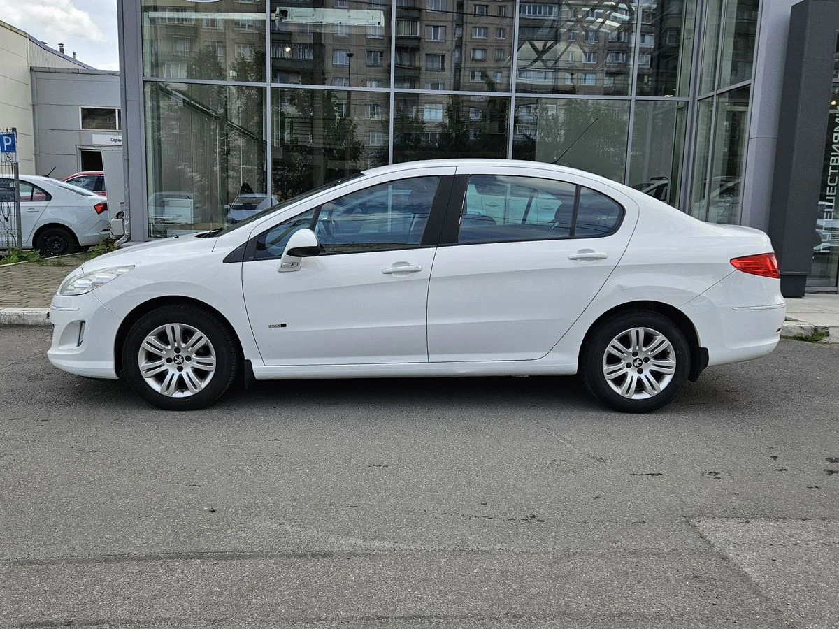Peugeot 408
