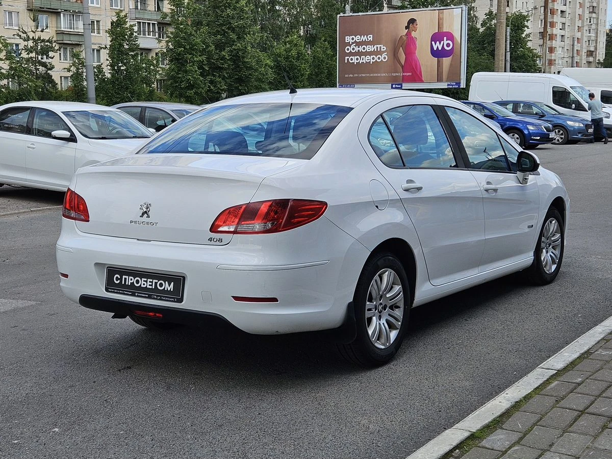 Peugeot 408