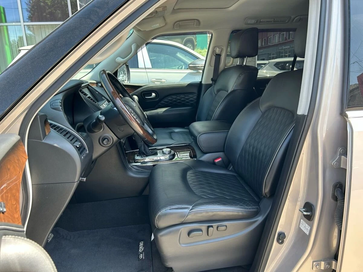 Infiniti QX80