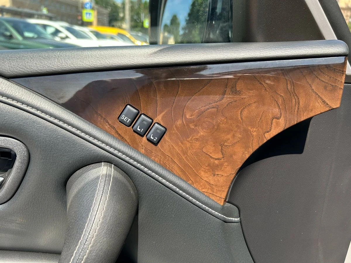 Infiniti QX80