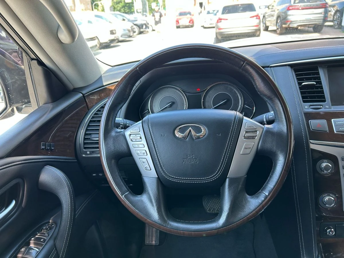 Infiniti QX80