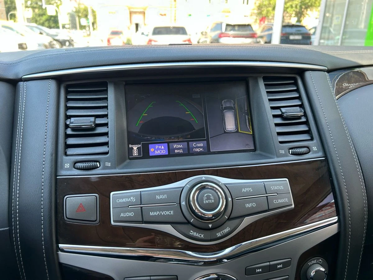 Infiniti QX80