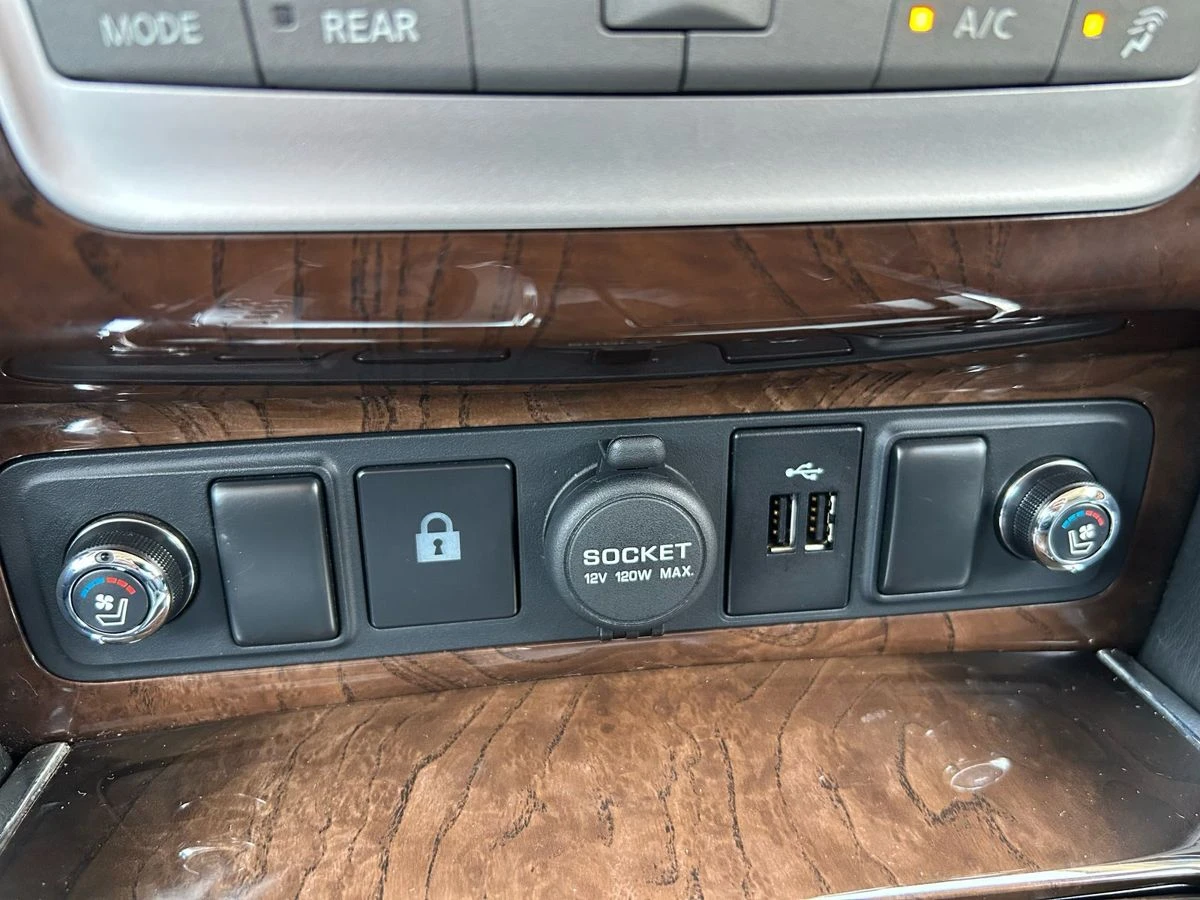 Infiniti QX80