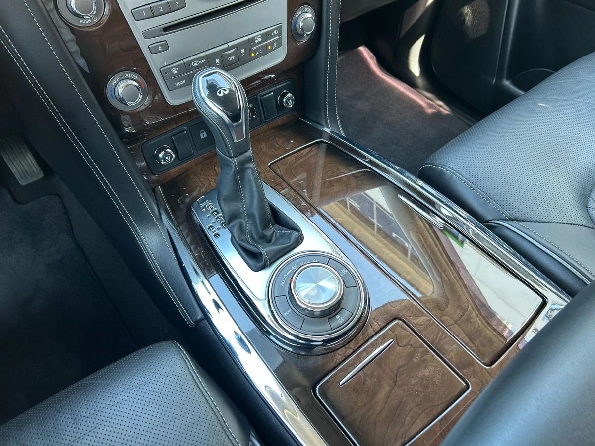 Infiniti QX80