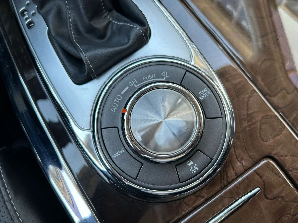 Infiniti QX80