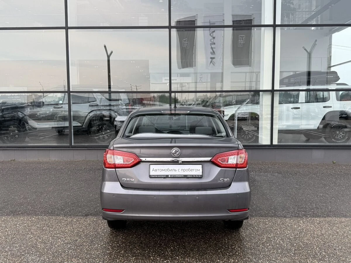 Dongfeng S30